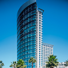  Hình ảnh thu nhỏ của cửa khoang thang máy mở tại Omni Hotel San Diego , San Diego, California